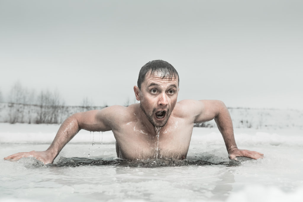 two mins dip for pain using ice water